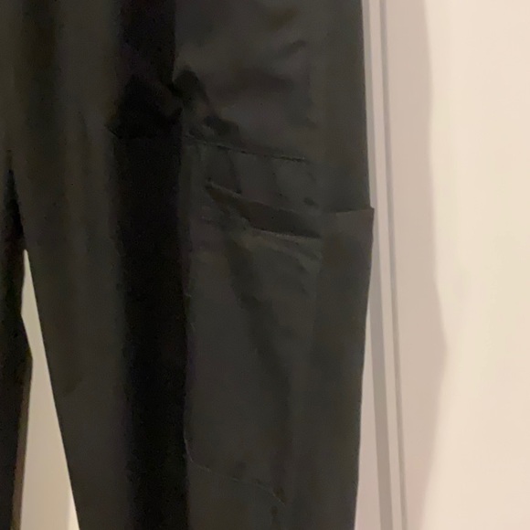 EUC Olivia Rae black cargo-scrubs like pants - Picture 3 of 6